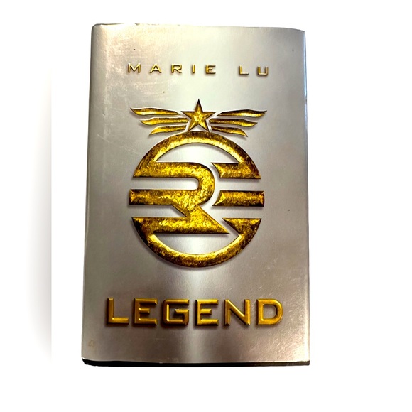 Legend by Marie Lu Hardback Book - Picture 1 of 5